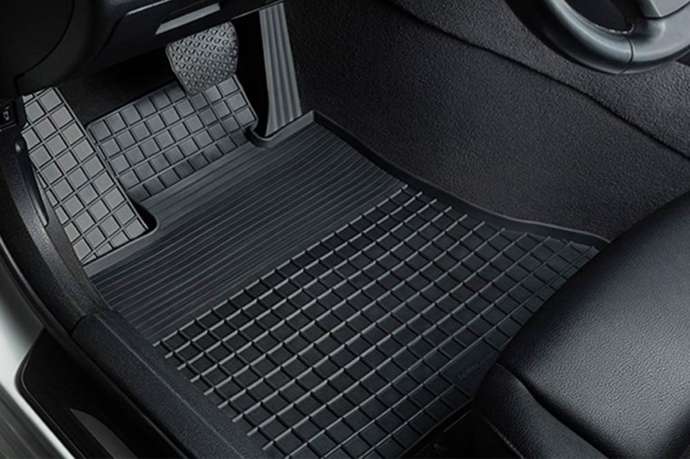 Rubber floor mat