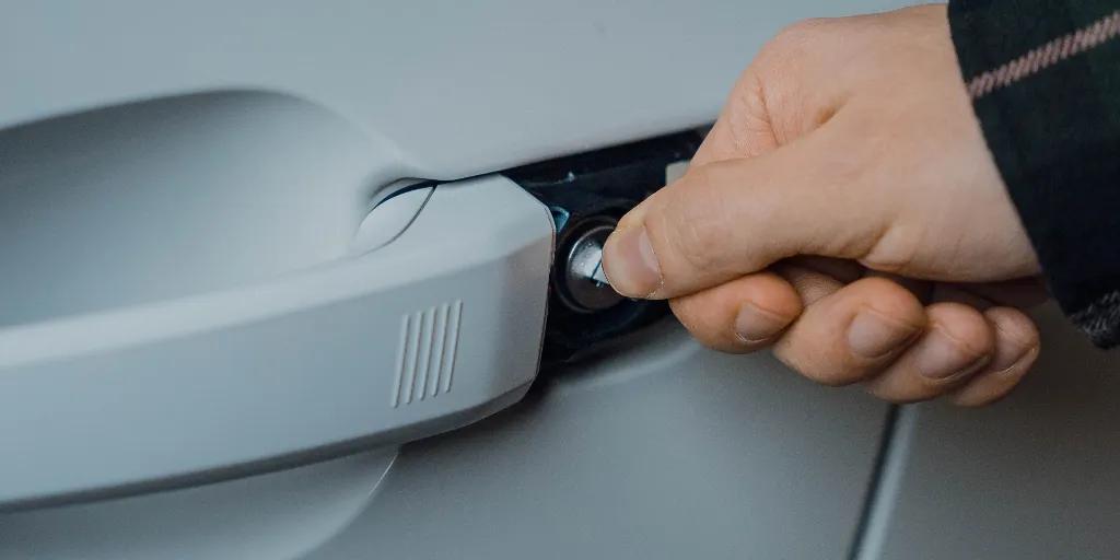 Window Closing with Physical Key