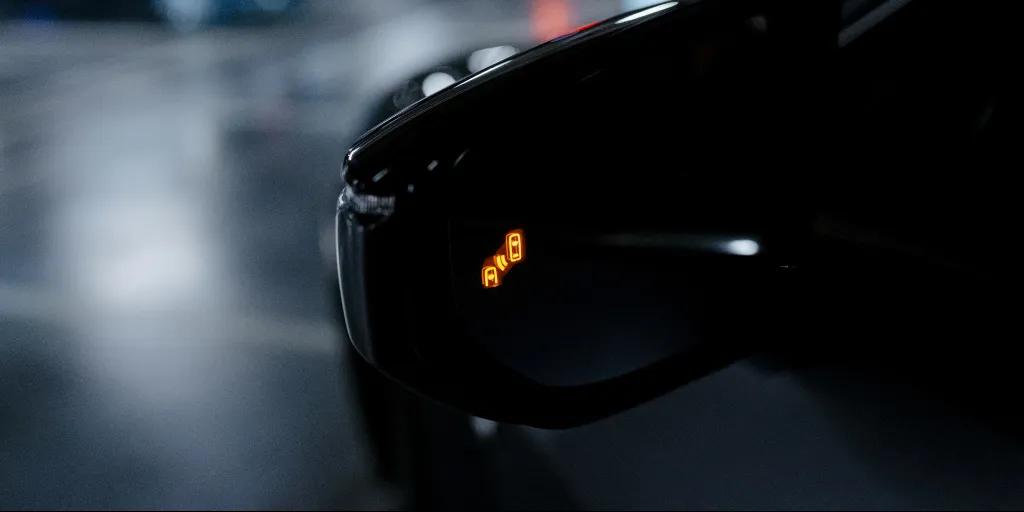 Blind Spot Monitoring Indicator Brightness