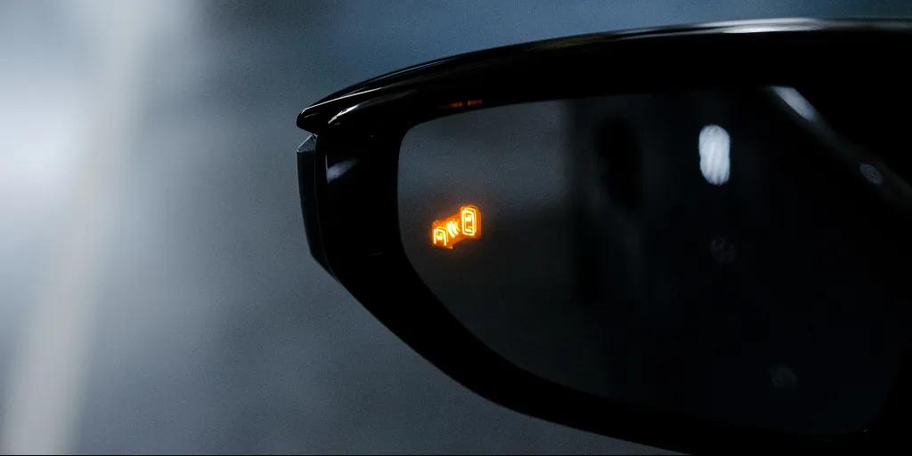 Blind Spot Monitoring Alert Timing