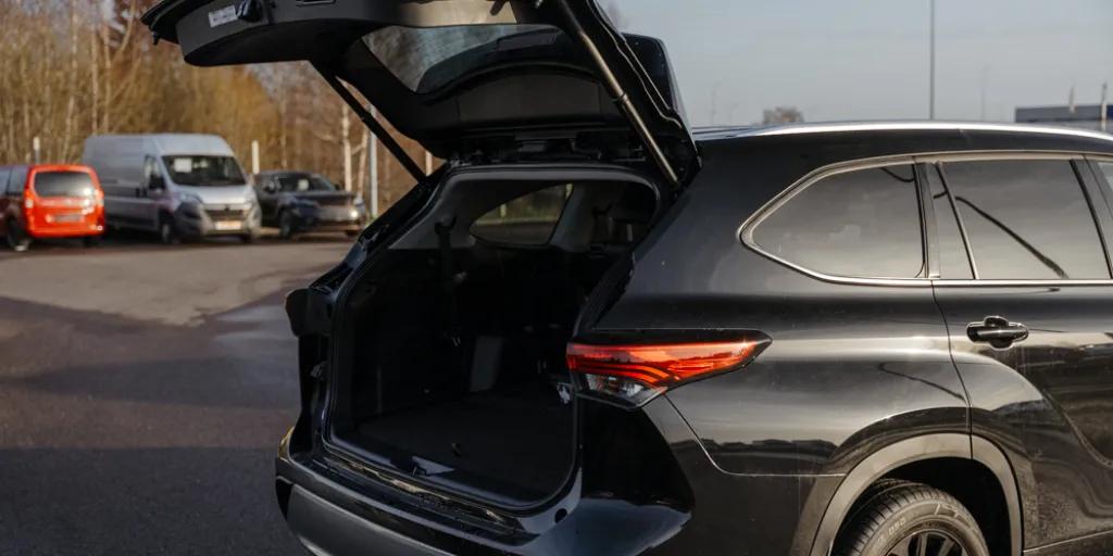 Key Entry Trunk Access