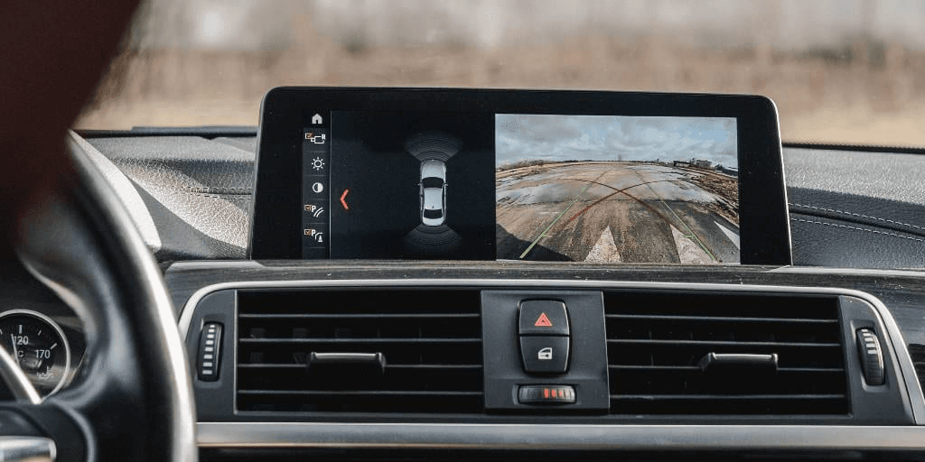 Rear View Camera ON while Driving