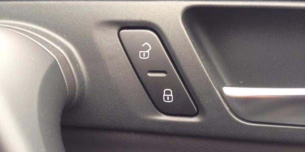 Auto Lock/Unlock