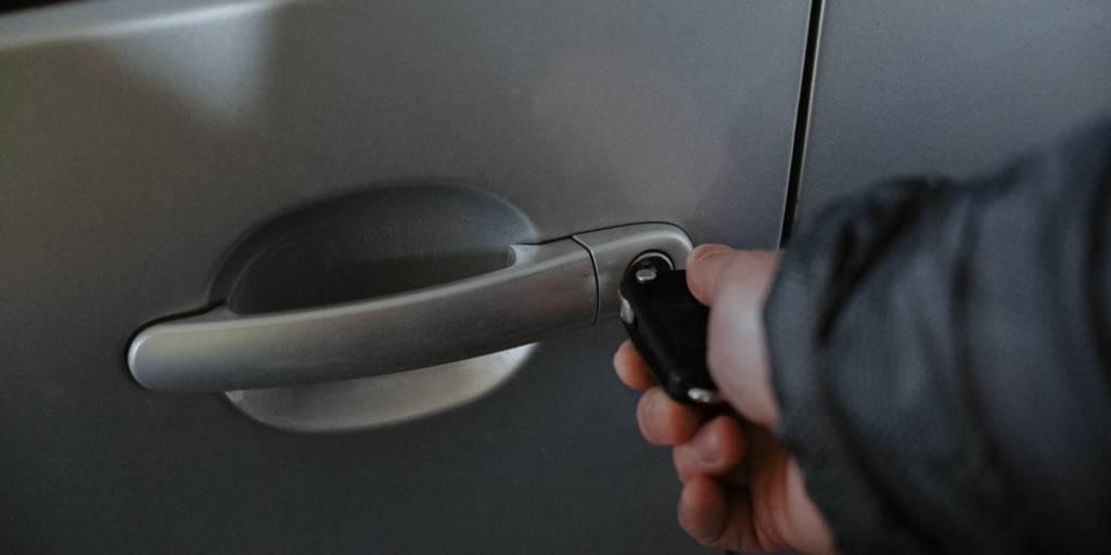 Comfort Windows via Door Lock