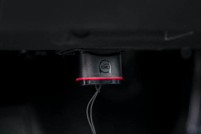 obdeleven tool in obd2 port